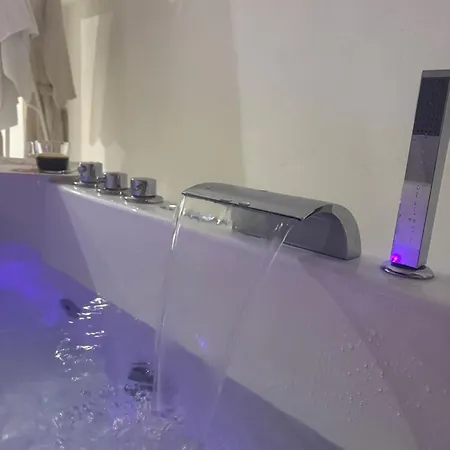 Luxury With Jacuzzi Mondelange