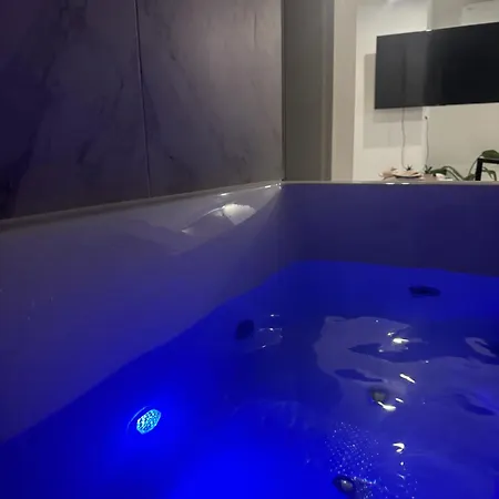 Daire Luxury With Jacuzzi Mondelange