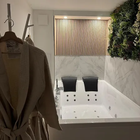 Luxury With Jacuzzi * Mondelange