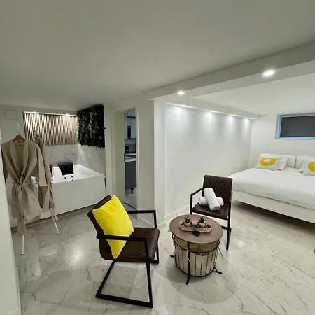 Daire Luxury With Jacuzzi Mondelange